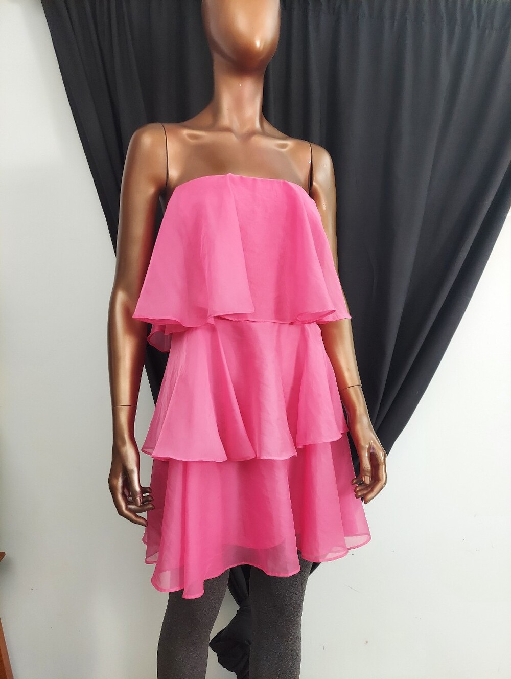 Abercrombie & Fitch Strapless Tiered Pink Chiffon Dress